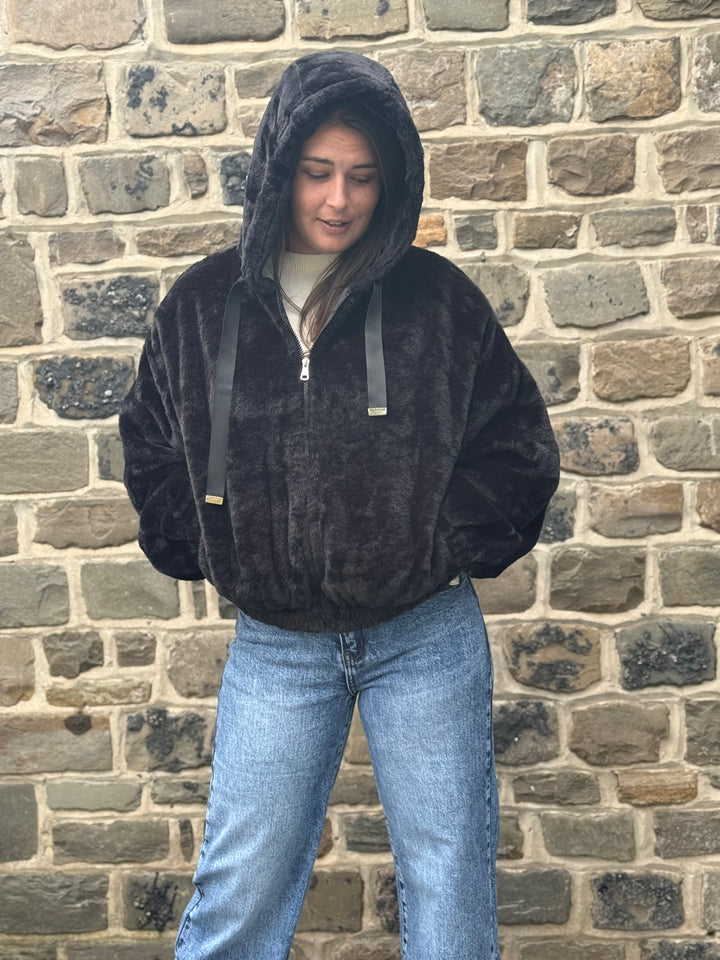 Veste Apolline