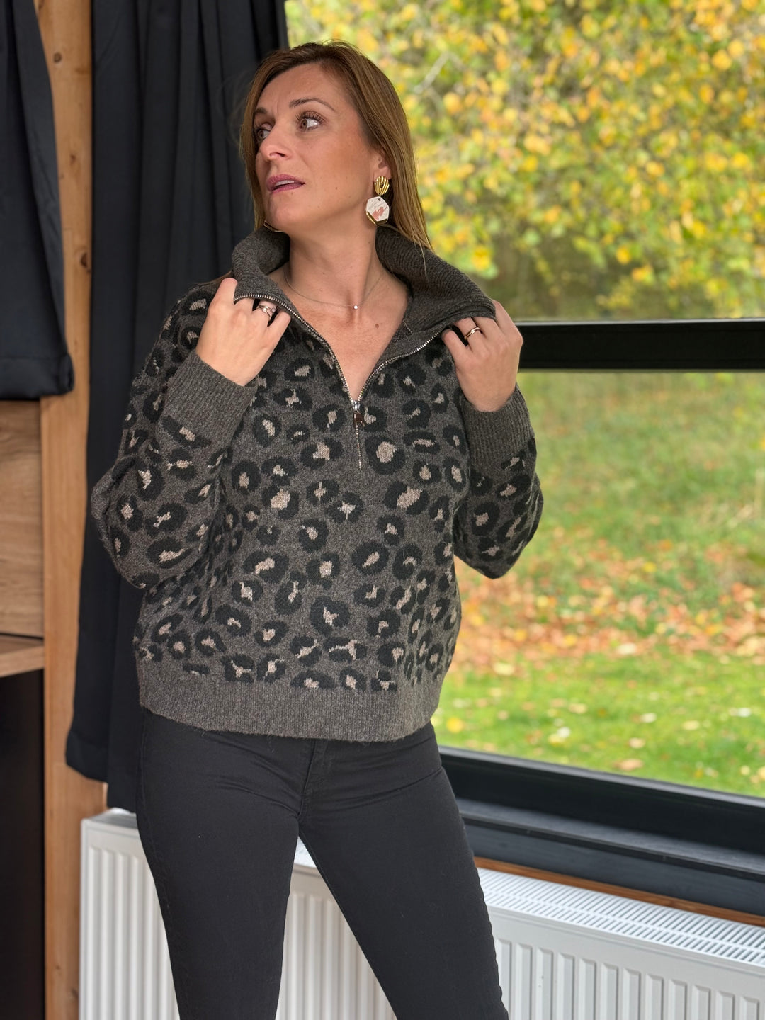 🐆 Pull Xéna – L’allure féline du casual chic