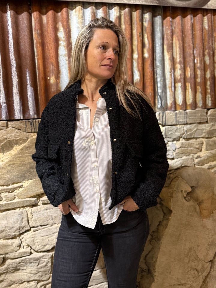 🖤 Veste Teddy Bouclette Premium – L’indispensable cocoon chic de la saison