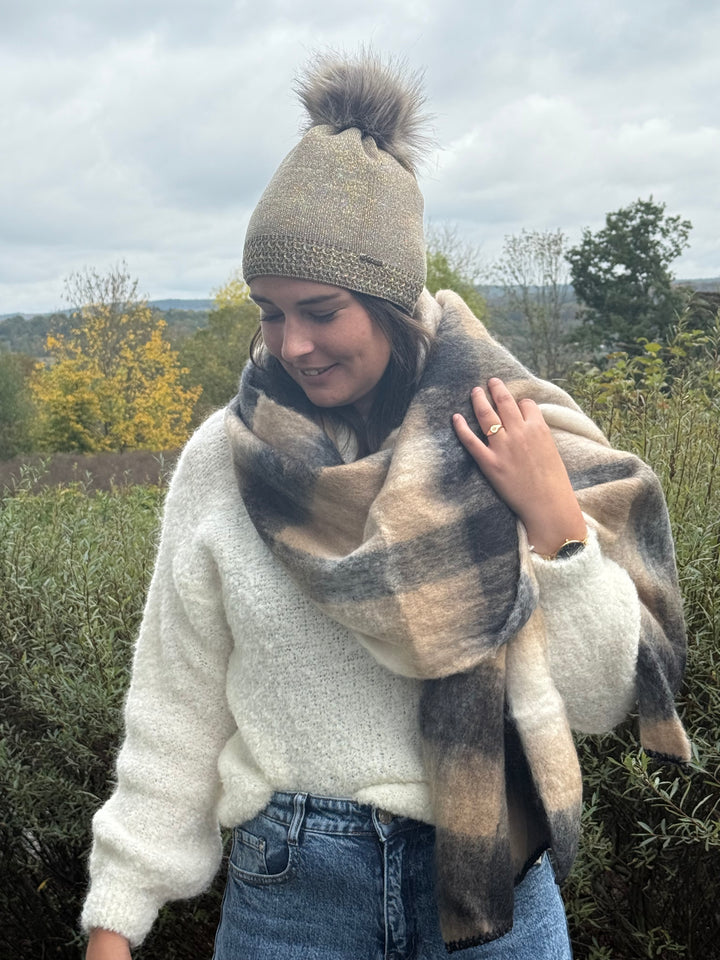 Bonnet  Nadine