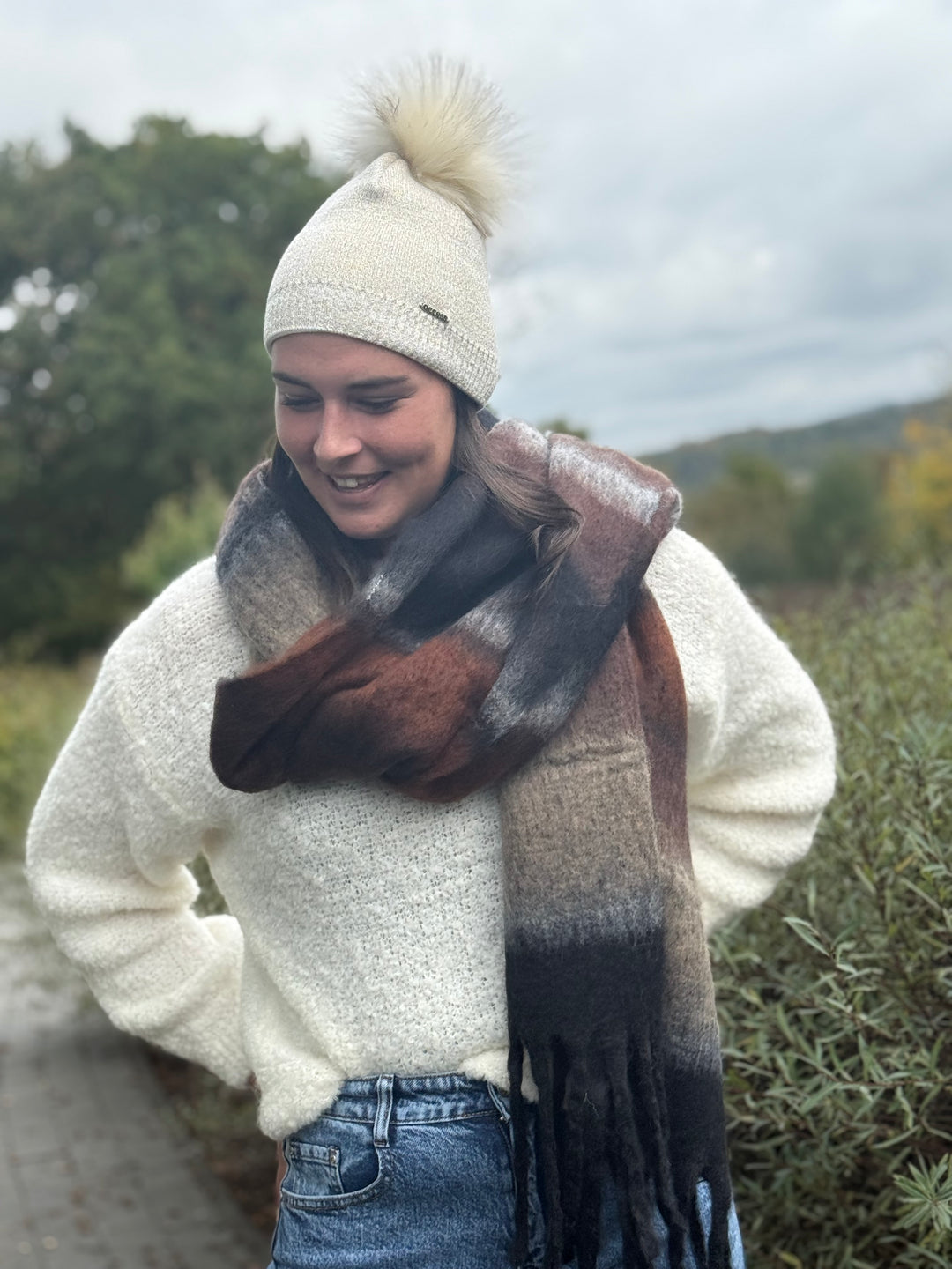 Bonnet  Nadine