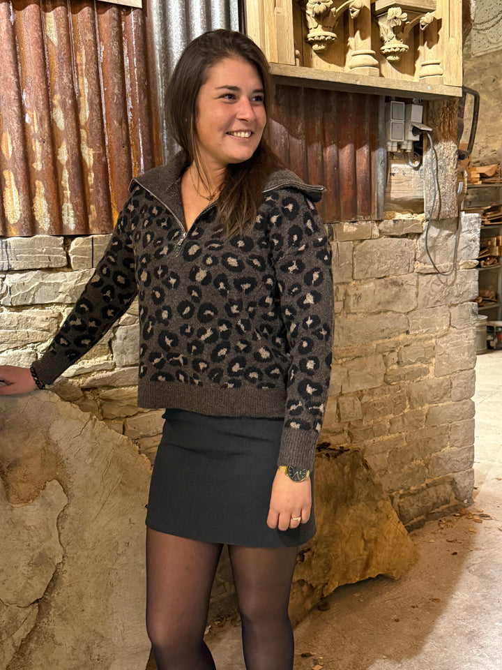 🐆 Pull Xéna – L’allure féline du casual chic