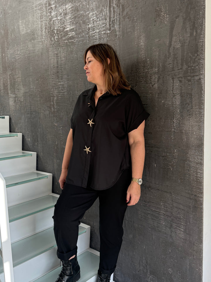 🤍 Chemisier Lysandre – Élégance et modernité, en noir ou blanc