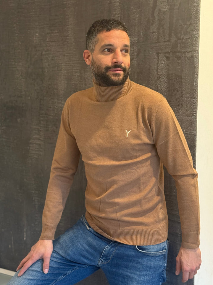 🧥 Pull Baptiste – Col Roulé Camel Élégant & Intemporel