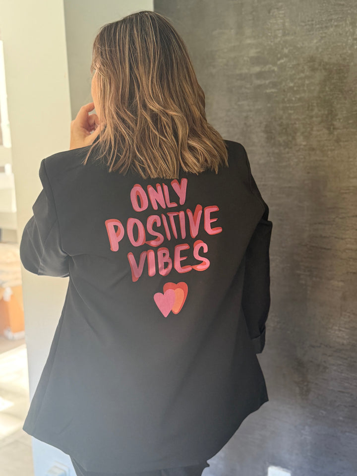 Blazer noir “Myriam” – Chic, fun et optimiste ✨