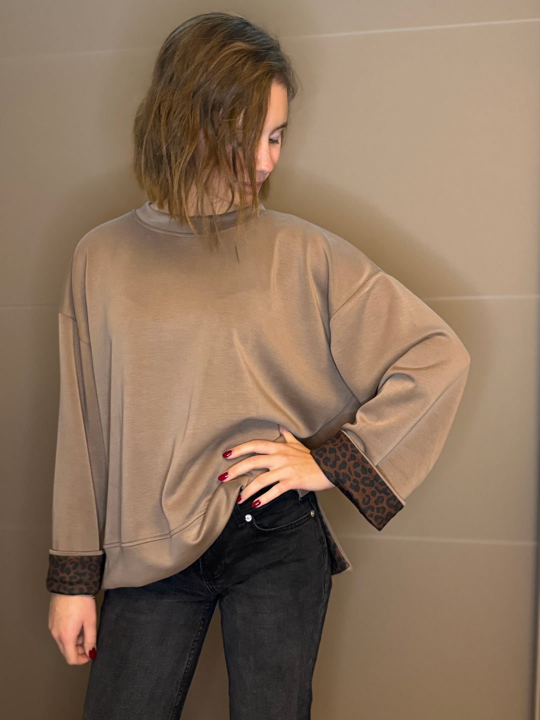 🤎 TOP MANCHES LÉOPARD HOPE– SIMPLICITÉ & DÉTAILS TENDANCE