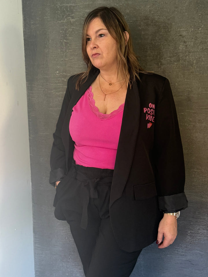 Blazer noir “Myriam” – Chic, fun et optimiste ✨